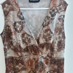 DE Frantoria Cocoa Floral Top